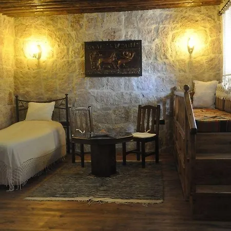 Aravan Evi Hotel 4*