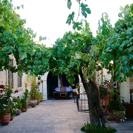 Aravan Evi Ayvali
