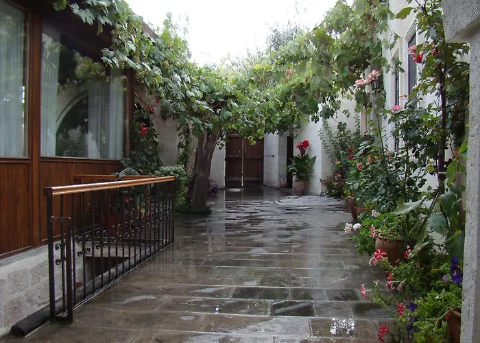 Szálloda Aravan Evi 4*